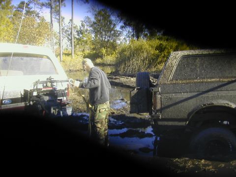 1993 Ford Bronco - getting ready to do the unstuck