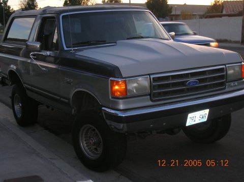 1989 Ford Bronco photo