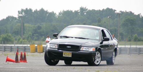 2004 Ford Crown Victoria photo