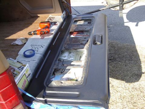 1985 Ford Bronco - 3 Coats on the tailgate