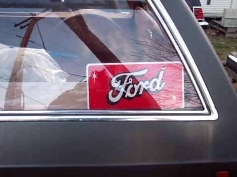 1986 Ford Custom Wagon photo
