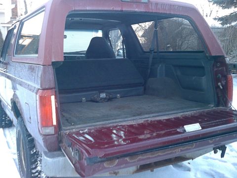 1993 Ford Bronco - rear window goes down, tailgate then opens, something that it didn't do when I bought it, thier was no window in it when I got it!!!!