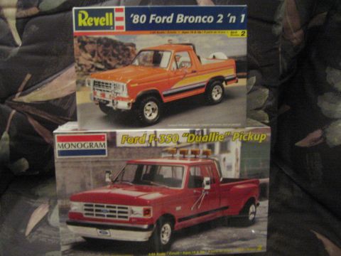 1990 Ford Bronco - I'm going to blend these 2 together to Make a Mini Blanco..