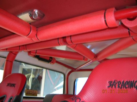 1985 Ford Bronco - shot from drivers door looking out rt rr window.