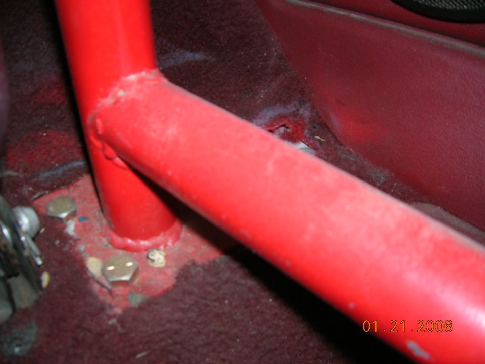 one of the floor mounts...middle of cage next to rr seat.