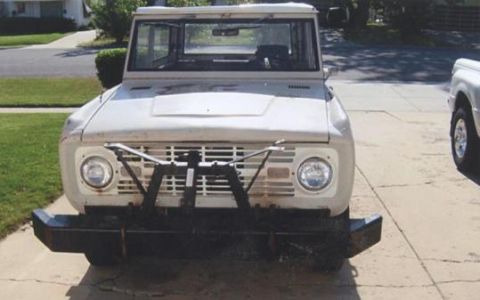 1967 Ford Bronco - Front view, look at the size of that bumper, The Bronco lifted about 2" when I took that thing off.