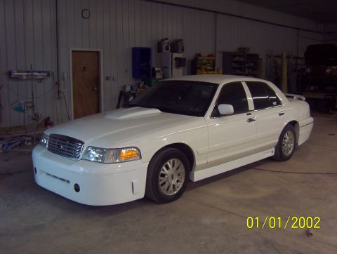 2004 Ford Crown Victoria photo