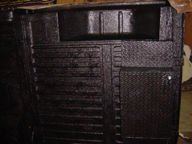 One more of the under side of the tube.