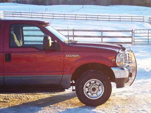 2003 Ford Excursion - Close up side of the X with the visor