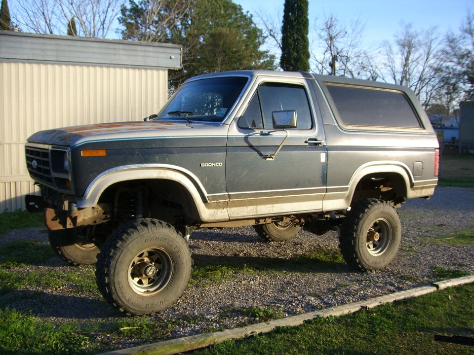 1982 Ford Bronco “Bronc ii”