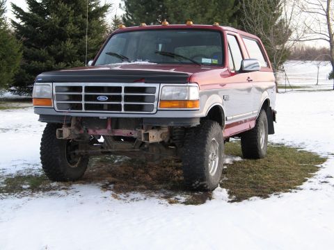 1995 Ford Bronco - This lifted Ford Bronco is ready for off-road adventures, even in winter conditions.