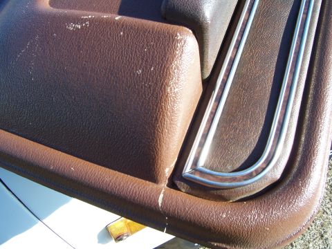 1978 Ford Bronco - Small crack