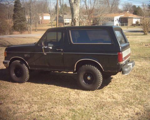 1987 Ford Bronco photo