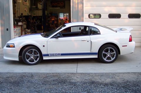 2002 Ford Mustang photo