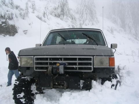 1987 Ford Bronco - i kept thinking to myself through the day: "if only i had air for my ARB, mybe i would be stuck!"