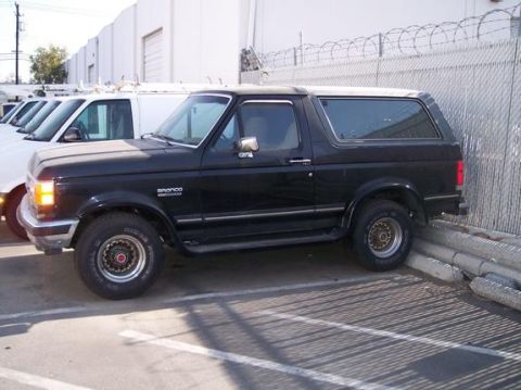 1988 Ford Bronco - The first time I saw it.