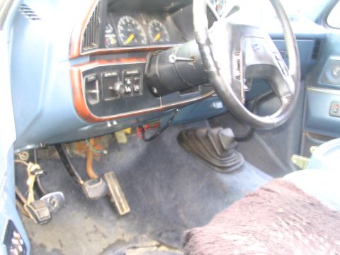 1987 Ford Bronco - no interior look, i still have to swap in manual T-case.