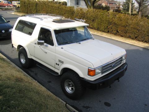 1989 Ford Bronco photo