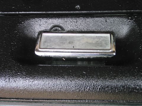 1989 Ford Bronco - Tailgate Handle Up-Close