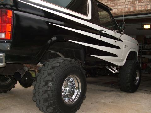 1985 Ford Bronco photo
