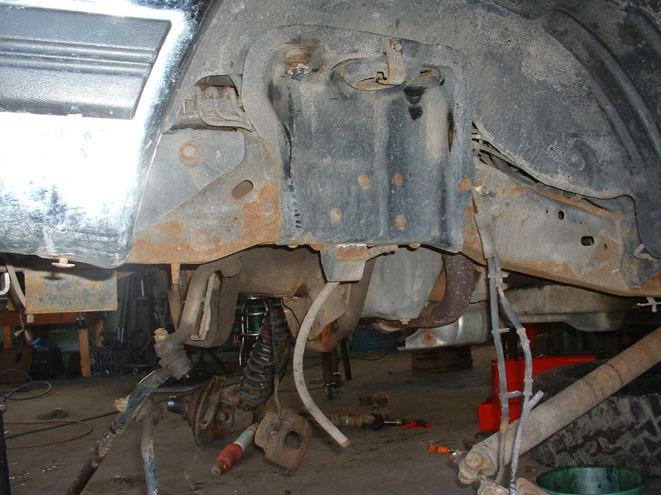 1993 Ford Bronco underbody suspension and frame