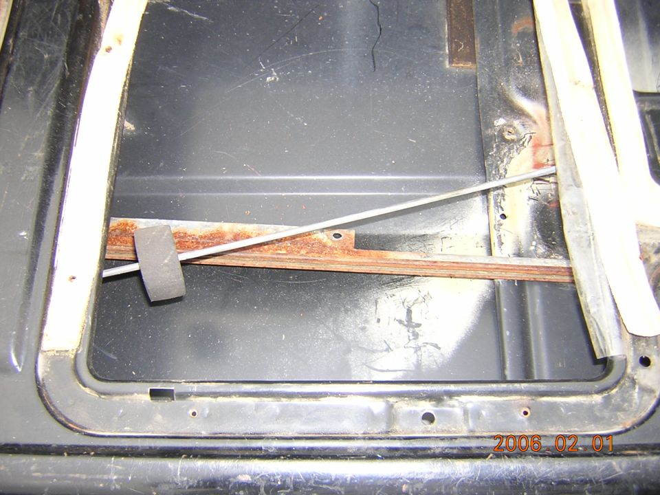 1986 Chevrolet Blazer tailgate interior with window mechanism