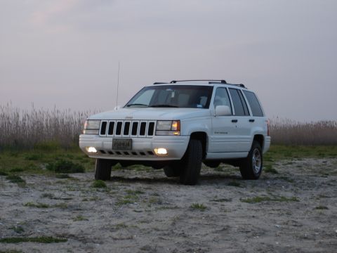 1997 Jeep Grand Cherokee photo