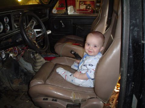 1981 Ford Bronco - My lil helper