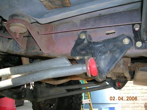 1985 Ford Bronco - lt radius bracket aprx...15 " back.