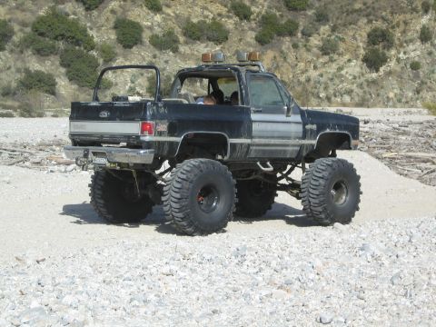 1987 Suzuki Samurai “Sammy”