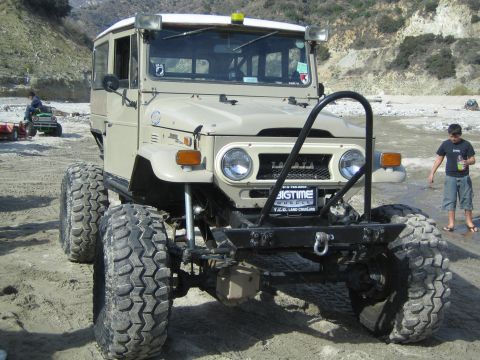 1987 Suzuki Samurai “Sammy”