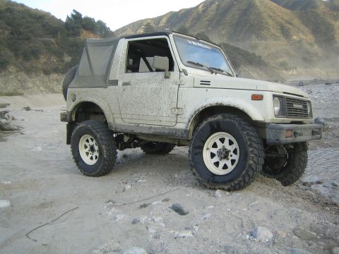 1987 Suzuki Samurai “Sammy”