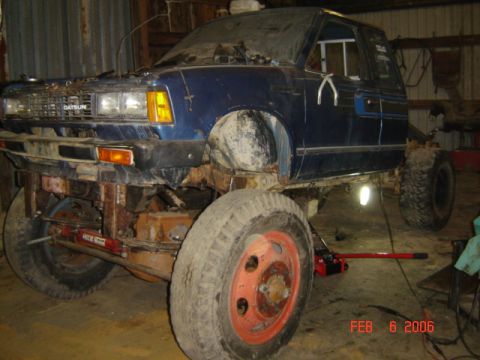 1982 Nissan Titan photo