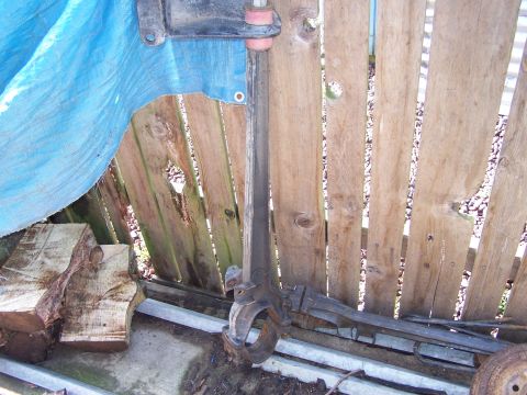 1996 Ford Bronco - radius arms bracket and bushings not included