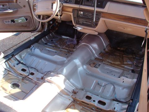 1994 Ford Crown Victoria - I pulled my carpet to dry it out. The passenger side is wet from the leak on the firewall at the HVAC drain. I'm also adding a connector &…