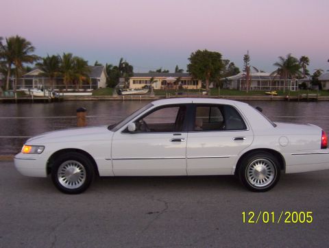 2001 Mercury Grand Marquis photo