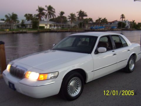 2001 Mercury Grand Marquis photo