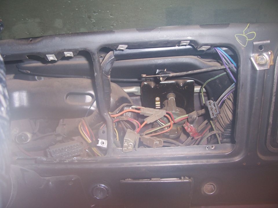 1978 Ford Bronco interior dash wiring exposed