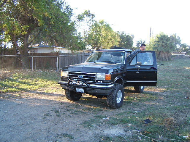 Parts Bronco started out lookin' nice, but, besides the outside, the rest was crap.