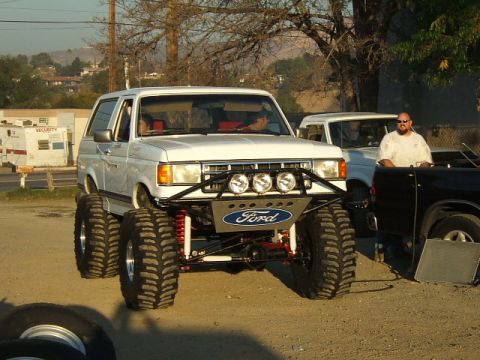 1988 Ford Bronco - Spectre's friend's Bronco.. Nice