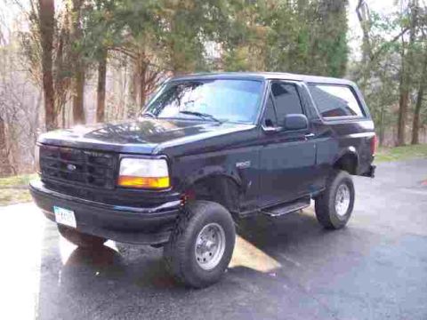 1995 Ford Bronco photo