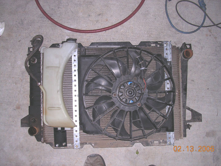 Fan out of a 94 grand marquis.  Same as a taurus fan, just he shrouds seem to change.