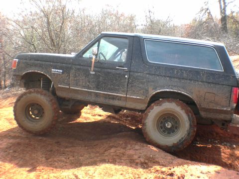 1991 Ford Bronco - This 1991 Ford Bronco is navigating a challenging off-road course.