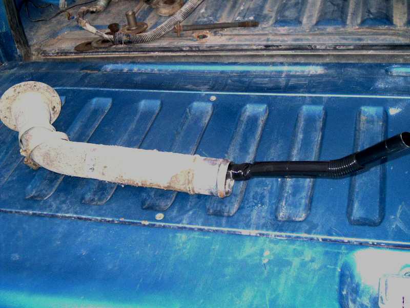 gastank filler tube an internal vent hose - kink in black plastic hose causes problems filling tank