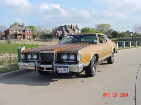 1972 Ford Ranchero - This 1972 Ford Gran Torino Sport features a distinctive grille and dual headlights.