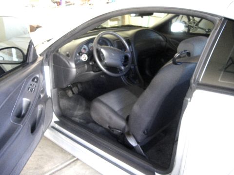 2003 Ford Mustang photo