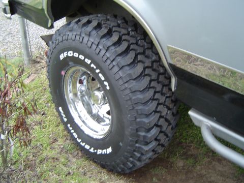 1989 Ford Bronco - New tire