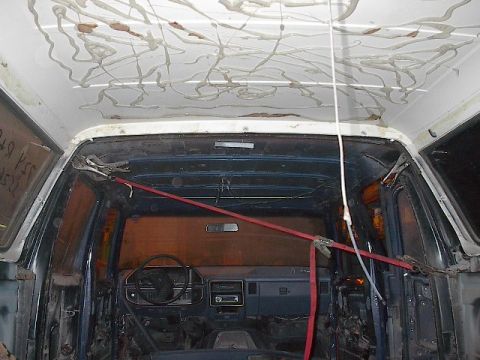 1990 Ford C-350 (Centurion Conversions) - straighten roof