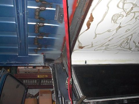 1990 Ford C-350 (Centurion Conversions) - straighten roof
