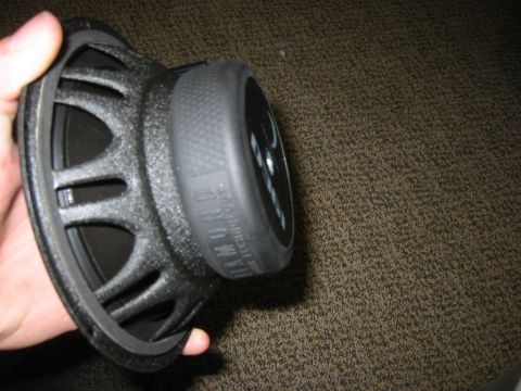 1995 Ford Bronco - the mid bass driver. 6 or 6.5 inch. look at the magnet! the basket is powder coated.